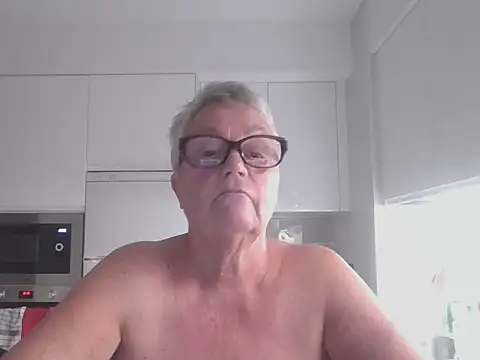 Snapshot of GrannyChrissy68 chatting on 10-11-25, 08:54 GrannyChrissy68 online show from 10-11-25, 08:54