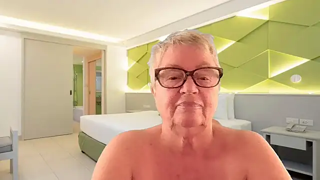 GrannyChrissy68 online show from 03-27-26, 01:12