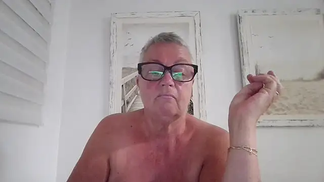 Snapshot of GrannyChrissy68 chatting on 10-18-25, 08:55 GrannyChrissy68 online show from 10-18-25, 08:55