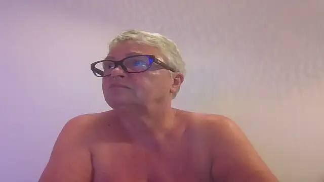 Snapshot of GrannyChrissy68 chatting on 10-08-25, 08:53 GrannyChrissy68 online show from 10-08-25, 08:53
