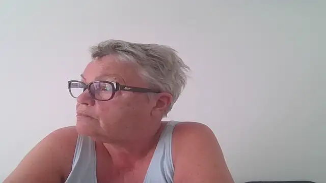 Snapshot of GrannyChrissy68 chatting on 10-06-25, 02:40 GrannyChrissy68 online show from 10-06-25, 02:40