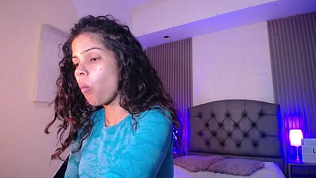 ximena diaz online show from 03-10-25, 07:29