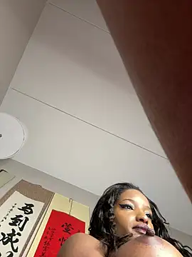 NicoleCocksXXX online show from 04-12-26, 01:14