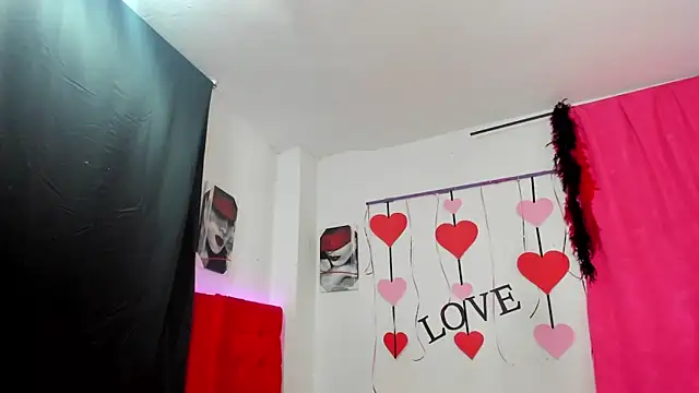 Snapshot of samantha__smile chatting on 03-13-25, 03:33 samantha  smile online show from 03-13-25, 03:33