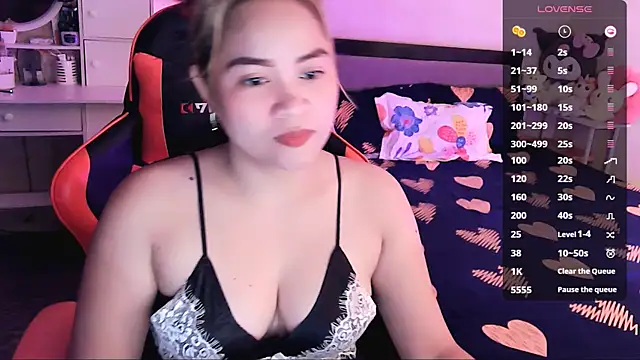 Snapshot of yenyen_ chatting on 07-11-26, 01:50 yenyen online show from 07-11-26, 01:50