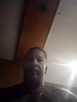 trucker1979 online show from 06-18-26, 03:17