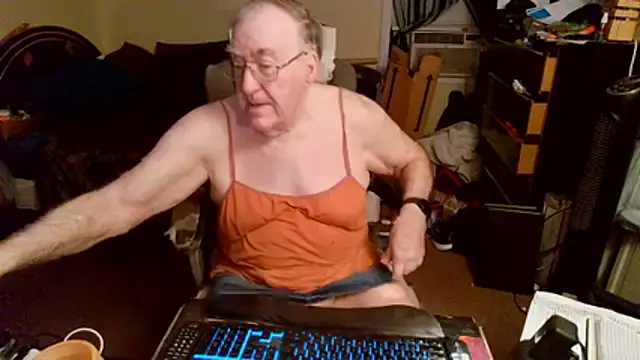 Toastir online show from 06-01-26, 01:11