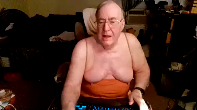 Toastir online show from 04-15-26, 05:06