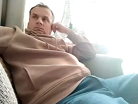 Snapshot of grzes19763 chatting on 10-22-25, 08:25 grzes19763 online show from 10-22-25, 08:25