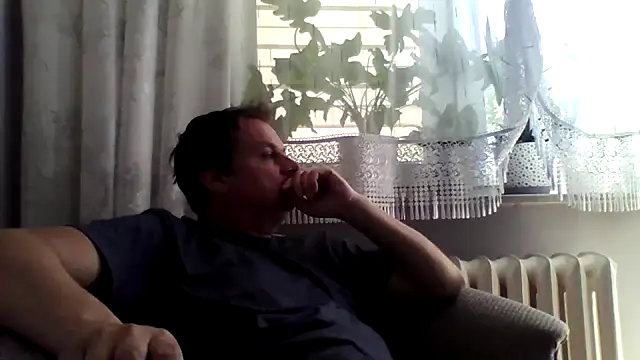 grzes19763 online show from 05-20-26, 09:39