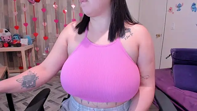 Snapshot of Bigt3ti chatting on 03-11-25, 01:37 Bigt3ti online show from 03-11-25, 01:37