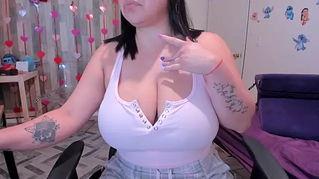 Snapshot of Bigt3ti chatting on 03-11-25, 01:01 Bigt3ti online show from 03-11-25, 01:01