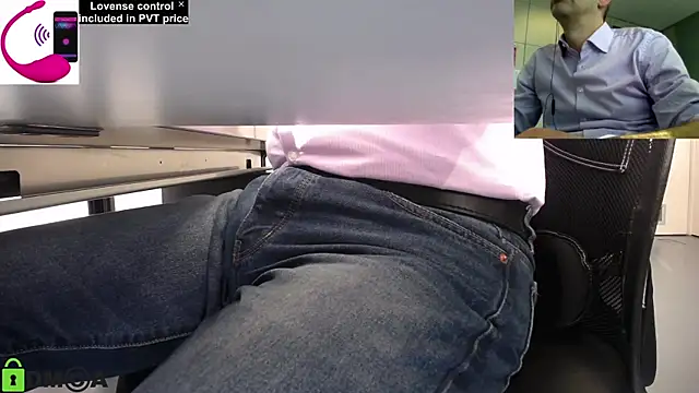 Snapshot of pliko chatting on 03-06-25, 01:46 pliko online show from 03-06-25, 01:46