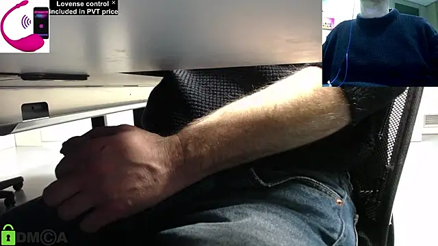 Snapshot of pliko chatting on 12-09-24, 02:39 pliko online show from 12-09-24, 02:39