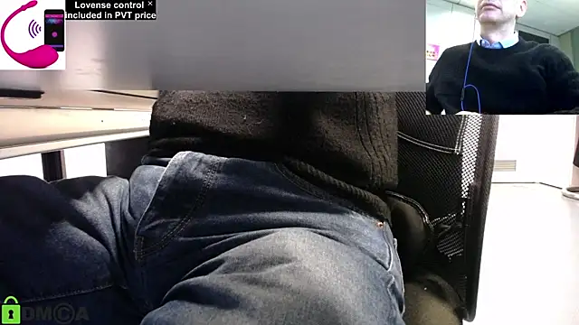 Snapshot of pliko chatting on 02-27-25, 09:40 pliko online show from 02-27-25, 09:40