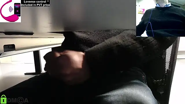 Snapshot of pliko chatting on 12-16-24, 03:54 pliko online show from 12-16-24, 03:54