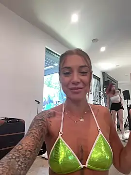 Snapshot of italianPassion chatting on 03-01-26, 07:58 italianPassion online show from 03-01-26, 07:58