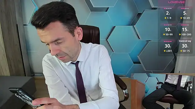 SteveTiger online show from 04-05-26, 03:46