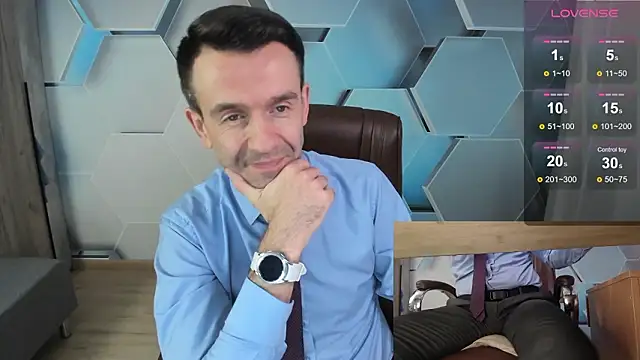 Snapshot of SteveTiger chatting on 02-11-26, 01:22 SteveTiger online show from 02-11-26, 01:22