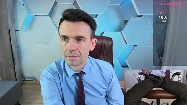 Snapshot of SteveTiger chatting on 02-13-26, 10:37 SteveTiger online show from 02-13-26, 10:37