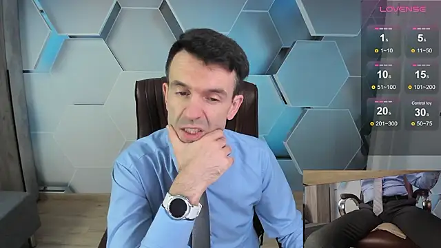 Snapshot of SteveTiger chatting on 02-10-26, 09:41 SteveTiger online show from 02-10-26, 09:41