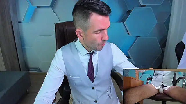 SteveTiger online show from 04-12-26, 03:10