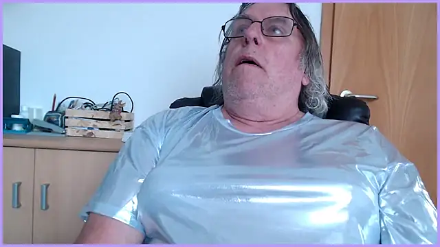 Sissygera online show from 04-13-26, 10:08