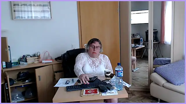 Sissygera online show from 03-25-26, 08:35