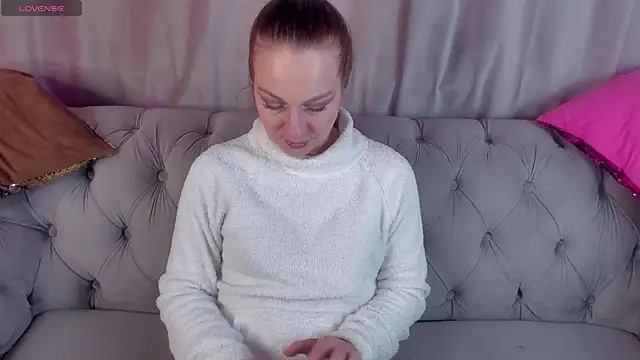 GwenCarter online show from 01-25-25, 12:37