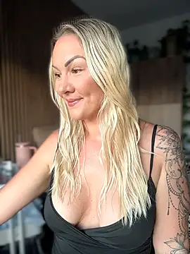 NastyMilf  online show from 04-18-26, 06:32