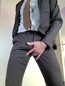 Snapshot of Justforoneday chatting on 02-27-25, 12:12 Justforoneday online show from 02-27-25, 12:12