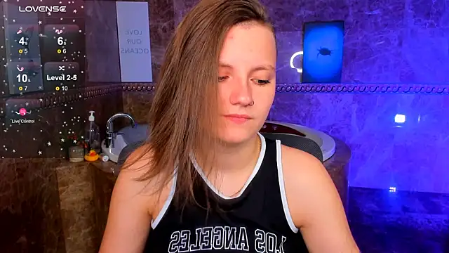 MelindaTin online show from 07-12-26, 01:39
