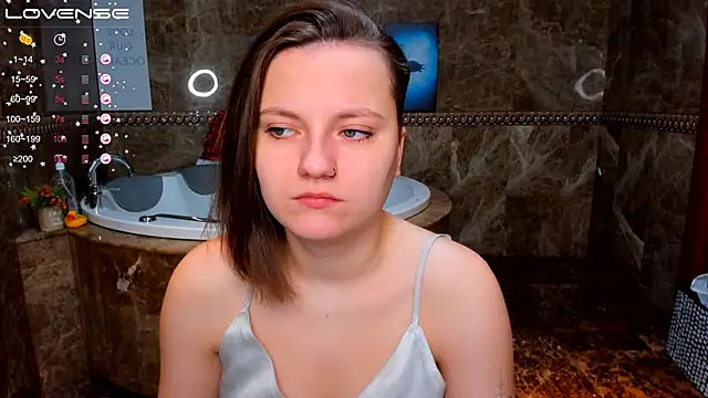 MelindaTin online show from 12-14-25, 01:12