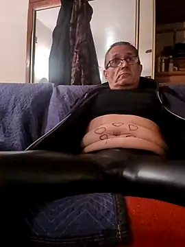 Snapshot of bobby69cock chatting on 03-19-25, 06:46 bobby69cock online show from 03-19-25, 06:46