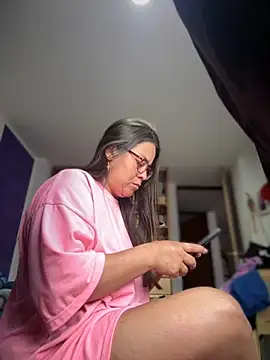 Ixchel Anaid online show from 10-01-25, 04:55