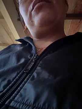 Ixchel Anaid online show from 11-15-25, 11:25