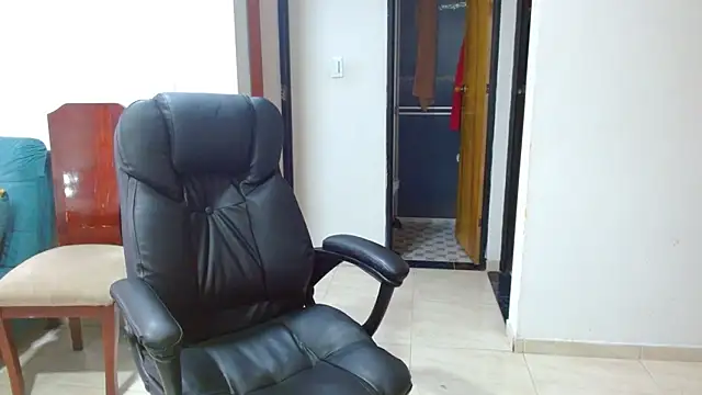 Ixchel Anaid online show from 11-24-25, 01:22