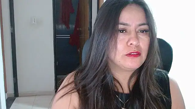 Ixchel Anaid online show from 04-27-26, 04:49