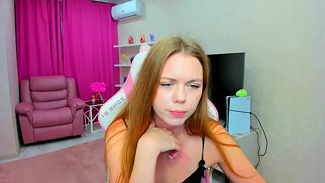 Strawberrye online show from 05-11-26, 11:22