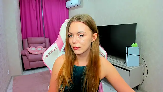 Strawberrye online show from 05-12-26, 11:27