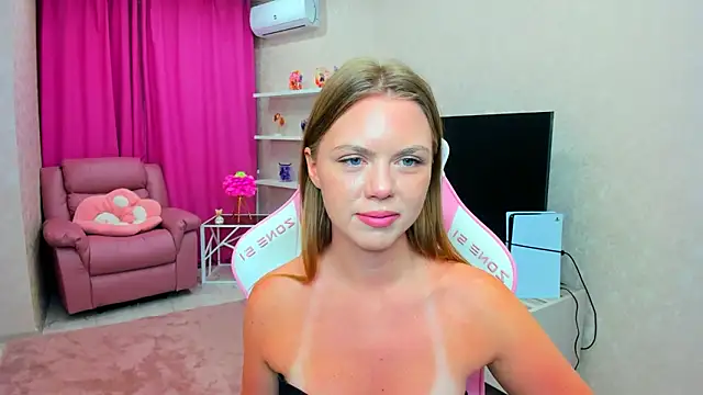 Strawberrye online show from 02-03-26, 03:26