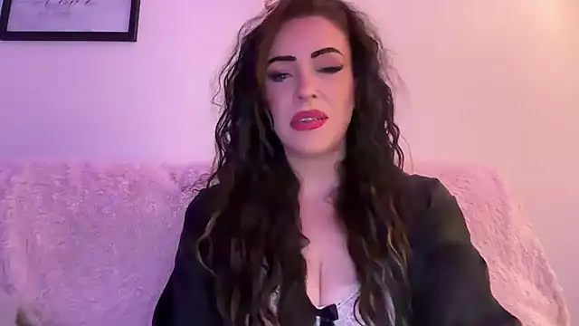 Snapshot of EmilyBlue chatting on 04-04-26, 07:42 EmilyBlue online show from 04-04-26, 07:42
