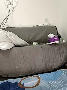 Snapshot of estrella_tasty chatting on 03-20-26, 02:01 estrella tasty online show from 03-20-26, 02:01