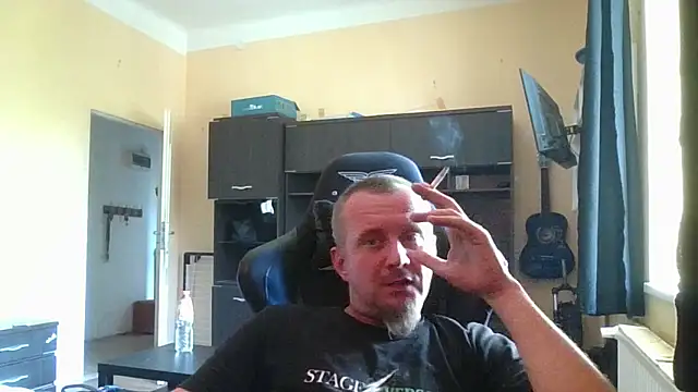 MrWhitePL online show from 06-17-26, 03:11