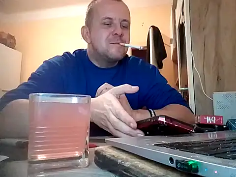 MrWhitePL online show from 12-08-24, 05:44