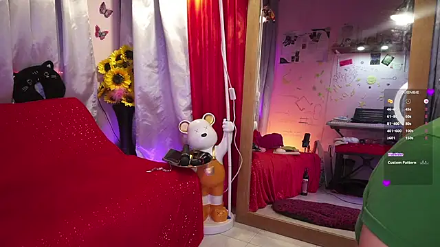 Rachellkors online show from 03-18-25, 01:55