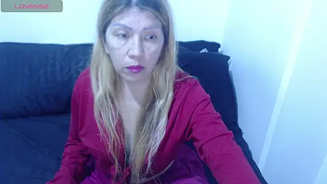 Dulce-Bella online show from 10-01-25, 08:46