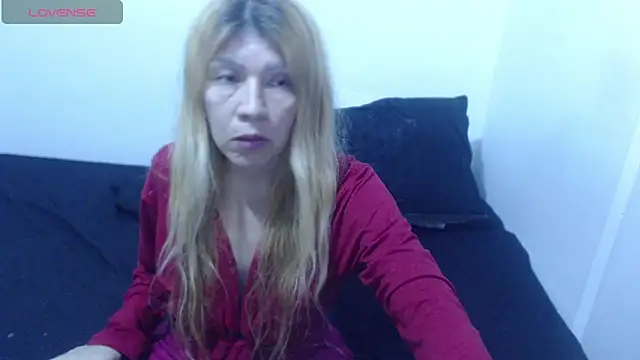 Dulce-Bella online show from 03-25-26, 08:52