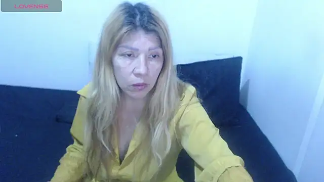 Dulce-Bella online show from 03-17-26, 03:04