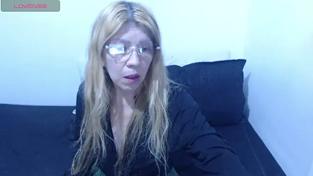 Dulce-Bella online show from 06-23-26, 08:40